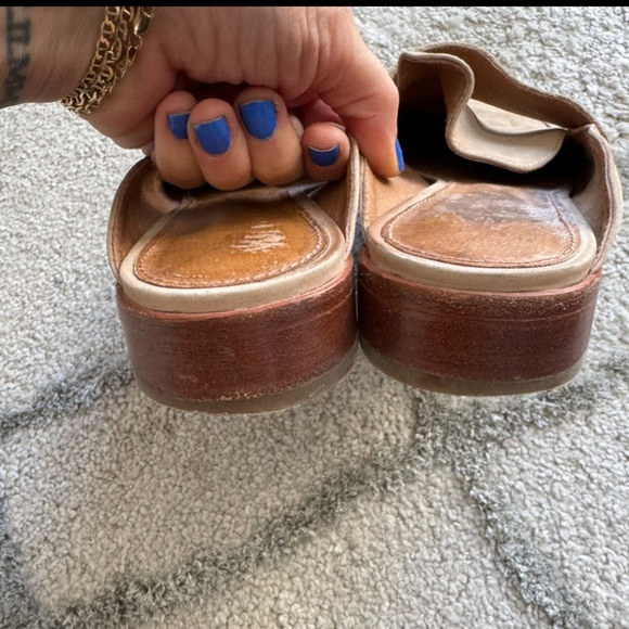 Frye Ellie Mules Shoes slip on suede leather cream tan Slip On 8.5 - Picture 9 of 9